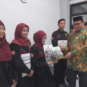 UMUKA Solo Berikan Penghargaan kepada 15 Mahasiswa Berprestasi