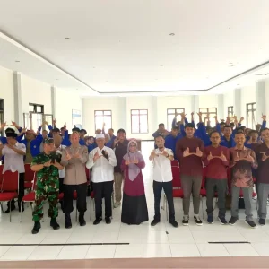 UMUKA Tarik Mahasiswa KKN D3 Produksi Ternak dari Kecamatan Karangpandan