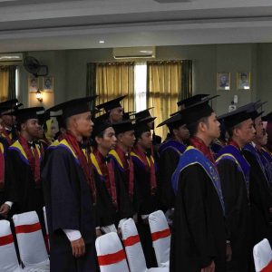 UMUKA Wisuda 81 Lulusan dan Berikan Penghargaan kepada Peraih Medali Peparnas 2024